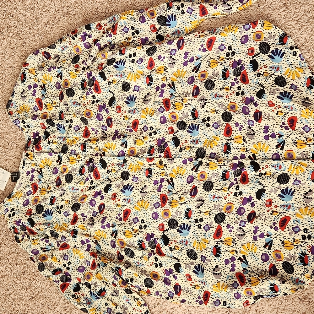 NWT H&M Patterned Top - Picture 4 of 7